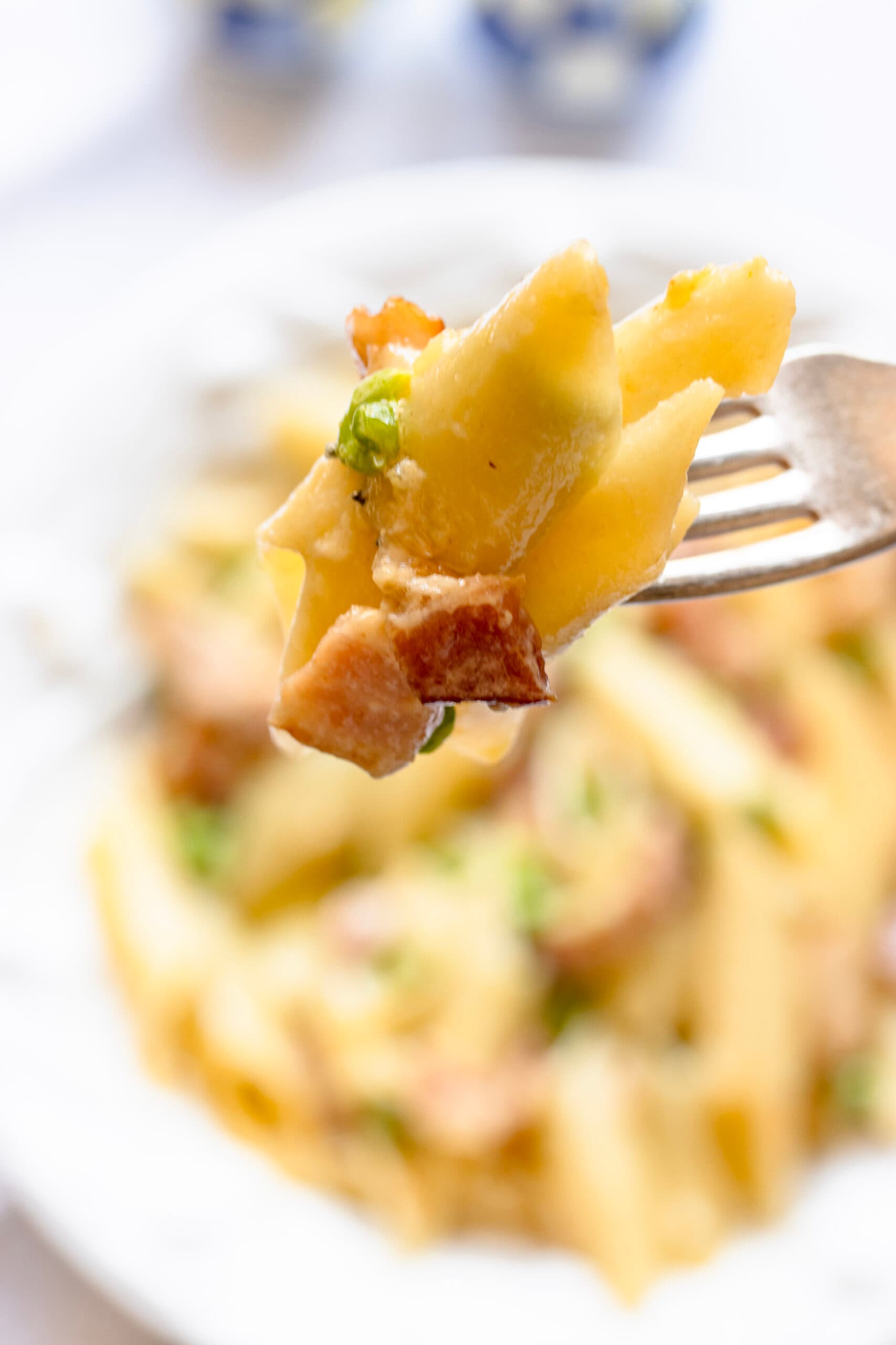 Creamy Penne Pasta with Peas and Bacon: A Quick Weeknight Meal