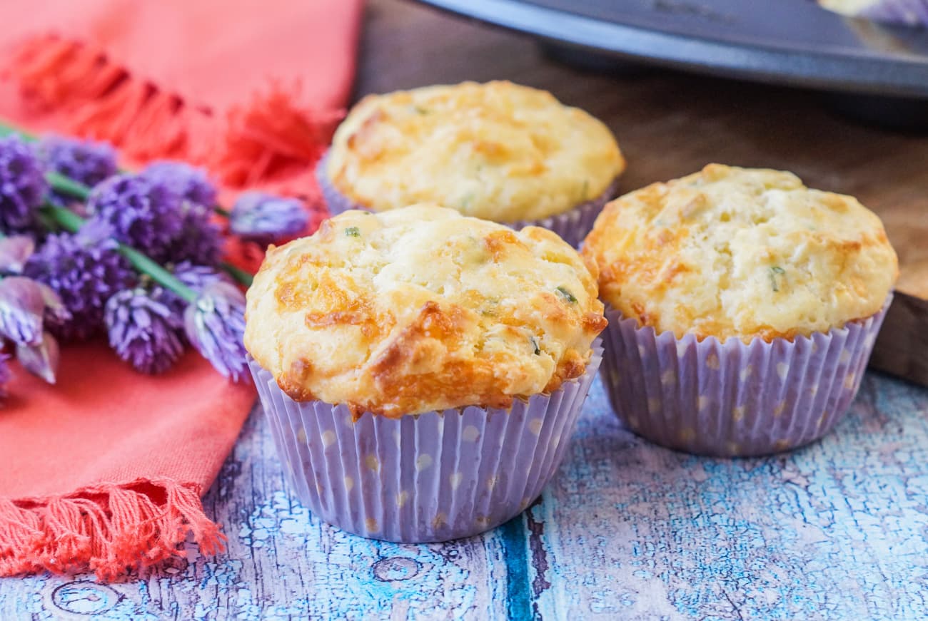 Cheddar Chive Muffins With Shredded Cheddar
