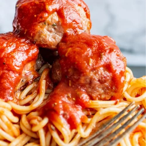 Oven-Baked Meatballs With Savory Herbs and Tender Centers