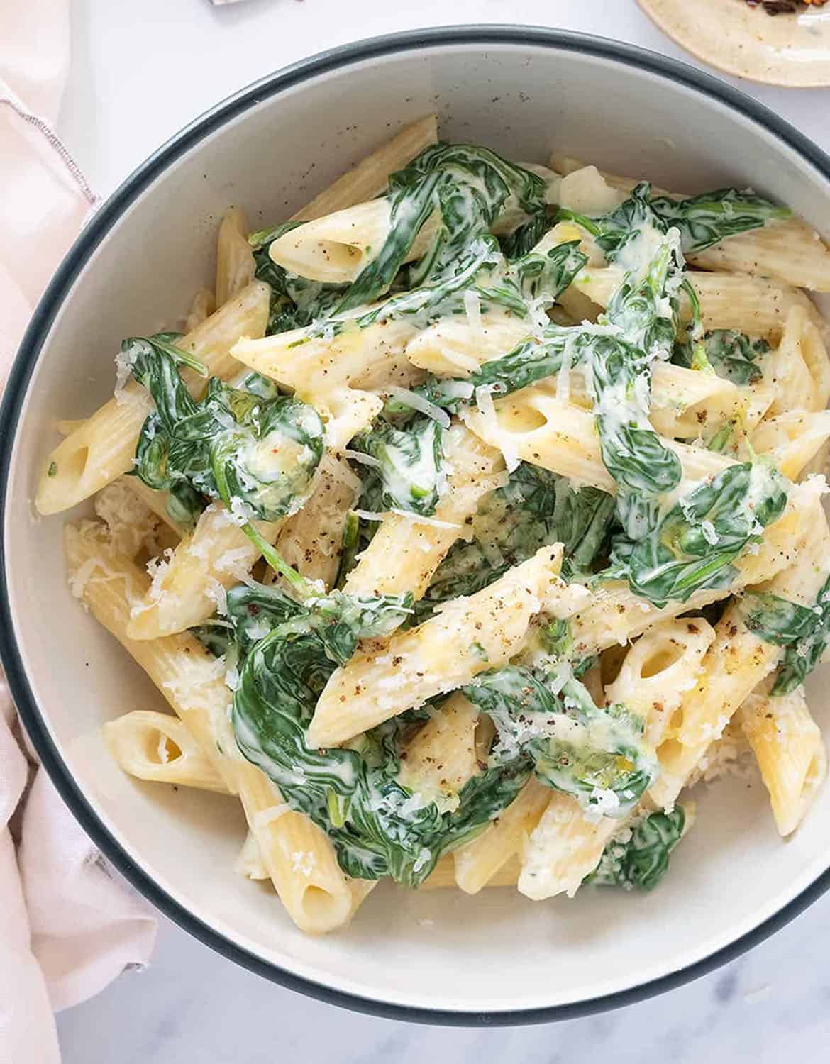 Pasta with Spinach Sauce: Creamy Garlic Parmesan Weeknight Dinner