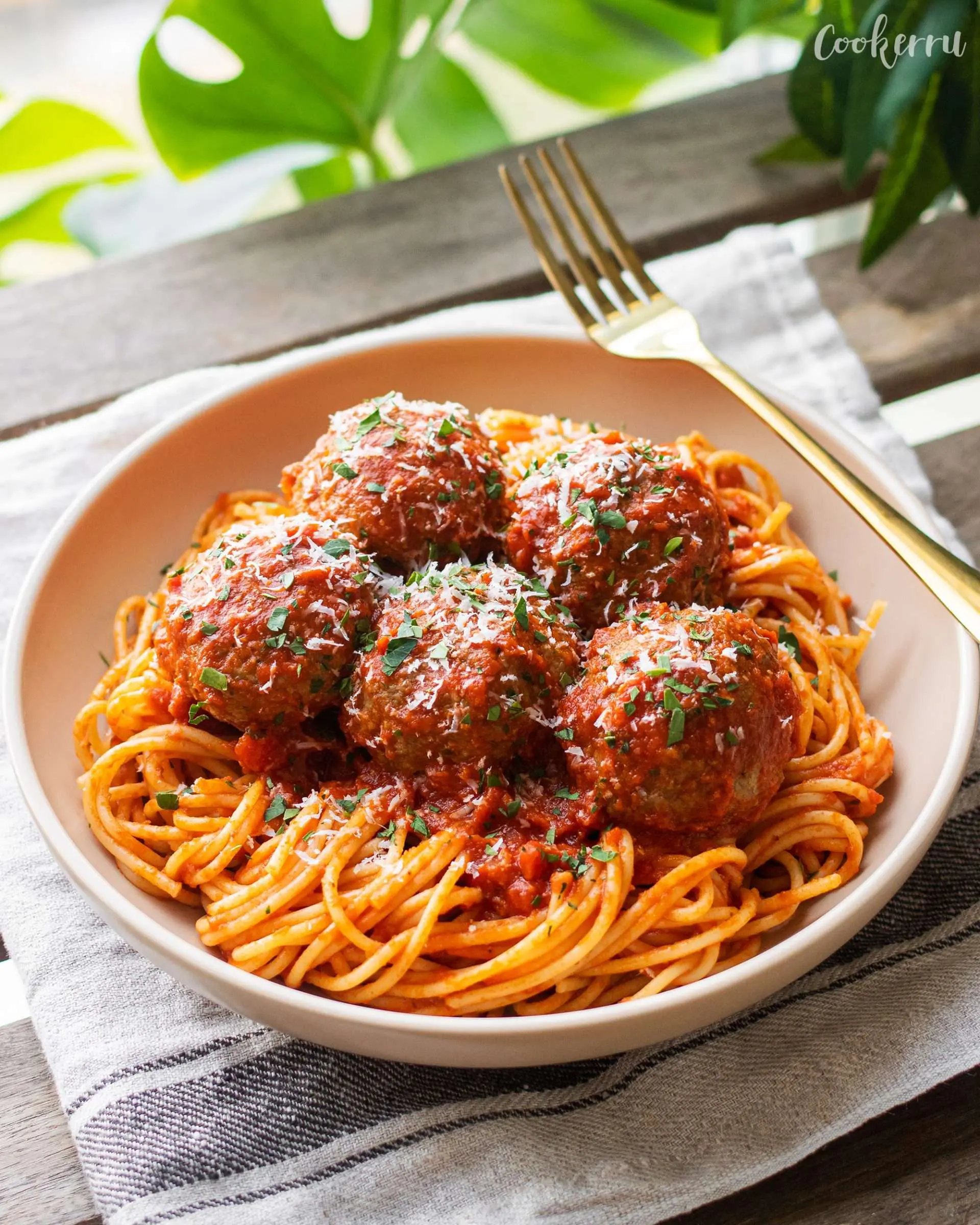 Melt-In-Your-Mouth Italian Meatballs: Tender and Juicy in Just 30 Minutes