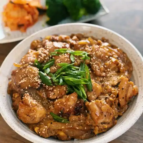 Easy Oyakodon: Japanese Chicken and Egg Rice Bowl With Silky Dashi Sauce