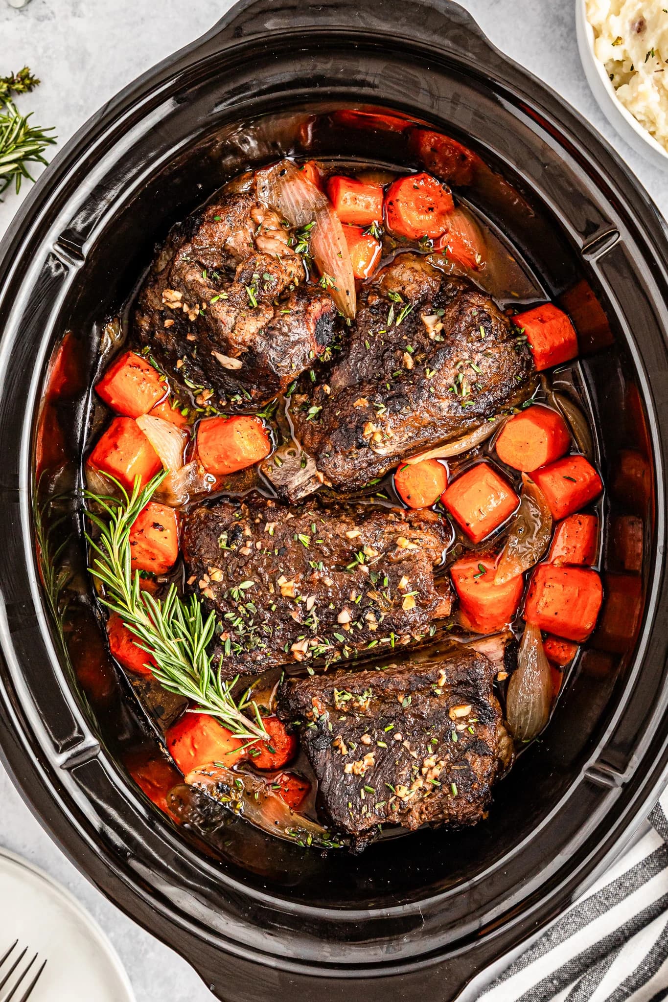 Slow Cooker Short Ribs with Herb Beef Gravy and Carrots