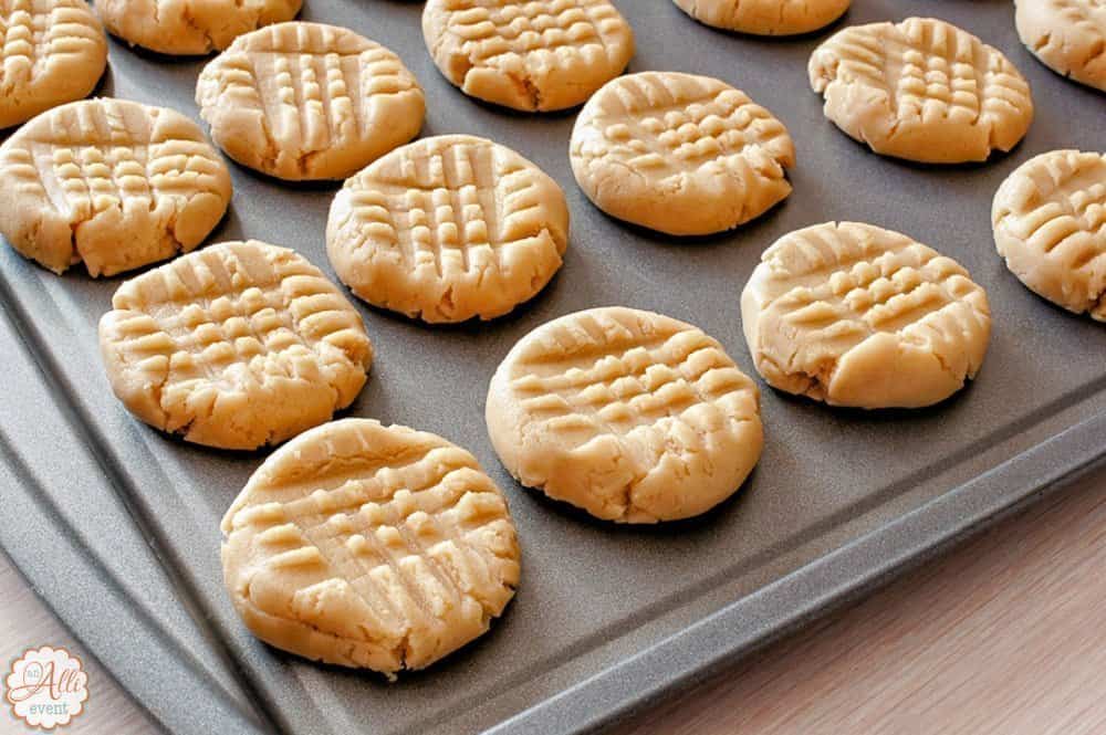 Miracle Peanut Butter Cookies: Easy No-Flour Treats Everyone Loves