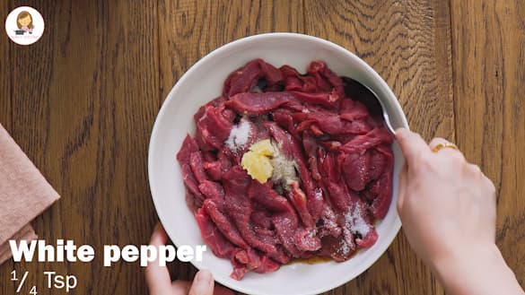 Crispy Chilli Beef with Sweet Chilli Sauce