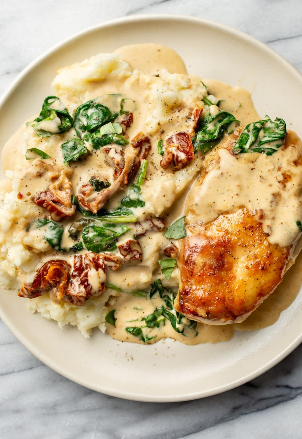 Creamy Tuscan Chicken with Sun-Dried Tomatoes and Spinach