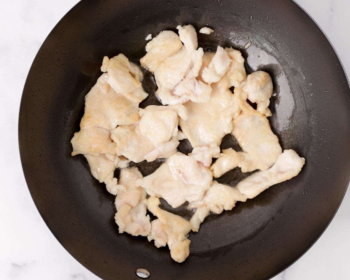 Black Pepper Chicken with Tender Chicken Breast and Crisp Bell Peppers