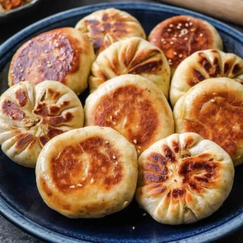 Pan-Fried Cabbage and Noodle Buns with Crisp Golden Crusts